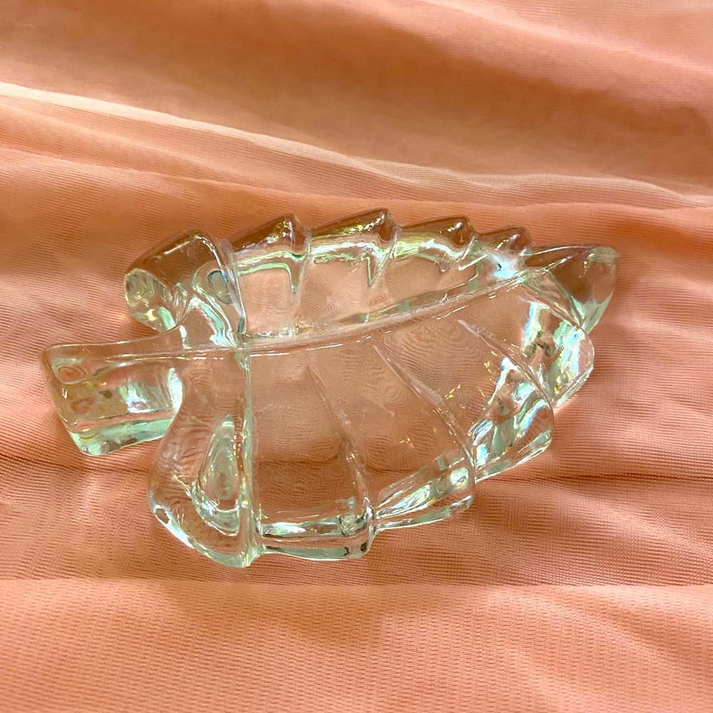 LEAD CRYSTAL LEAF DISH - Picture 2 of 4